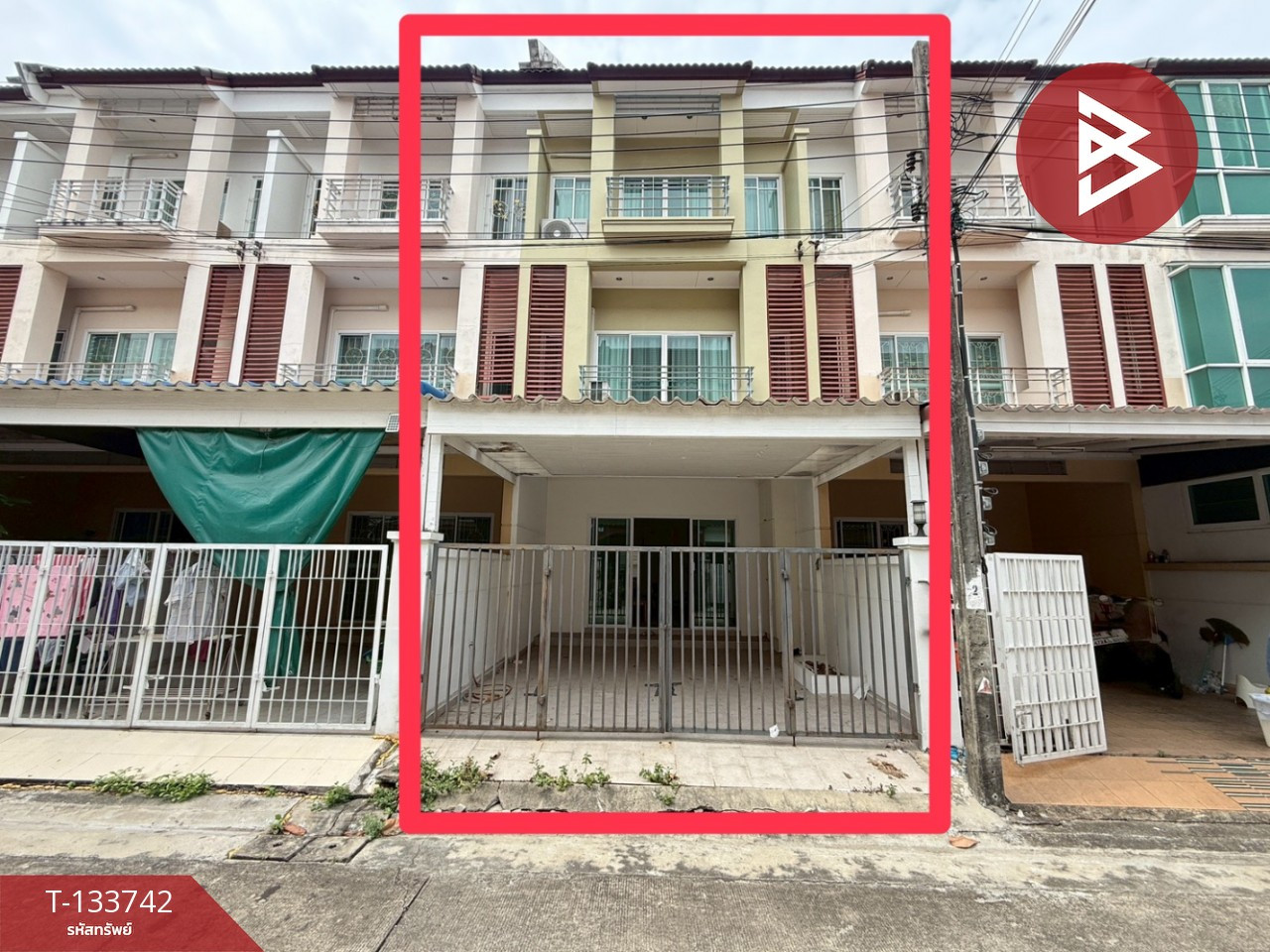 Townhouse for sale Thanapirom Village Srinakarin-Wongwaen (Tanapirom Srinakarin) Samut Prakan Townhouse for sale Thanapirom Village Srinakarin-Wongwaen (Tanapirom Srinakarin) Samut Prakan