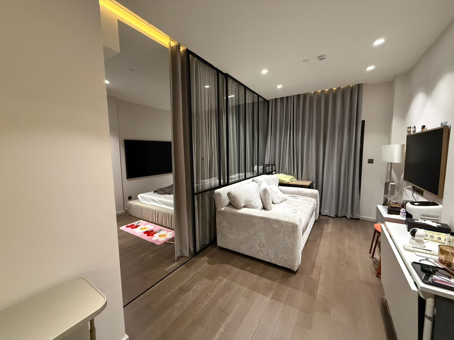 Muniq Sukhumvit 23 | Luxury Condominium |เลี้ยงสัตว์ได้ 🐶🐱 Muniq Sukhumvit 23 | Luxury Condominium |เลี้ยงสัตว์ได้ 🐶🐱