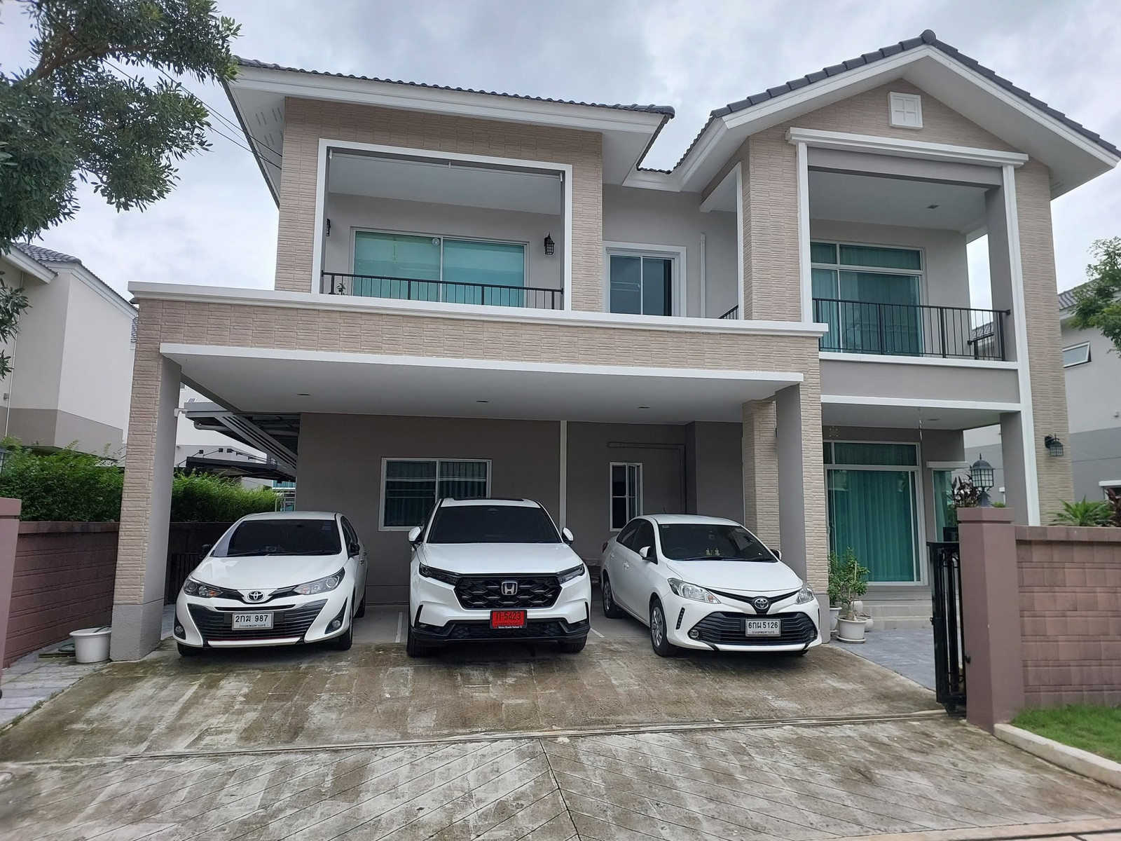 HR3786 for sale/for rent Luxurious 2-story detached house, Laddarom Wongwaen-Ramindra, Boston style house (332 sq m, 91 sq m), house facing south. Ready to move in HR3786 for sale/for rent Luxurious 2-story detached house, Laddarom Wongwaen-Ramindra, Boston style house (332 sq m, 91 sq m), house facing south. Ready to move in