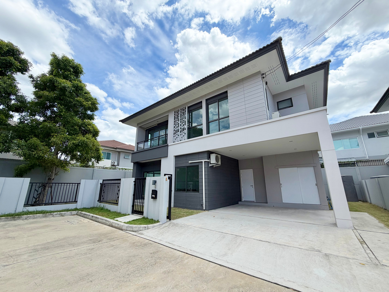 บ้านเดี่ยว ใหม่ สวย แปลงริม มุมส่วนตัว ชีวารมย์ นครอินทร์ (พระราม 5) บ้านหรู สไตล์ modern luxury เดินทางสะดวก ใกล้ ถนนราชพฤกษ์ ทางด่วน ประจิมรัถยา ศรีรัช  – รูปที่ 4