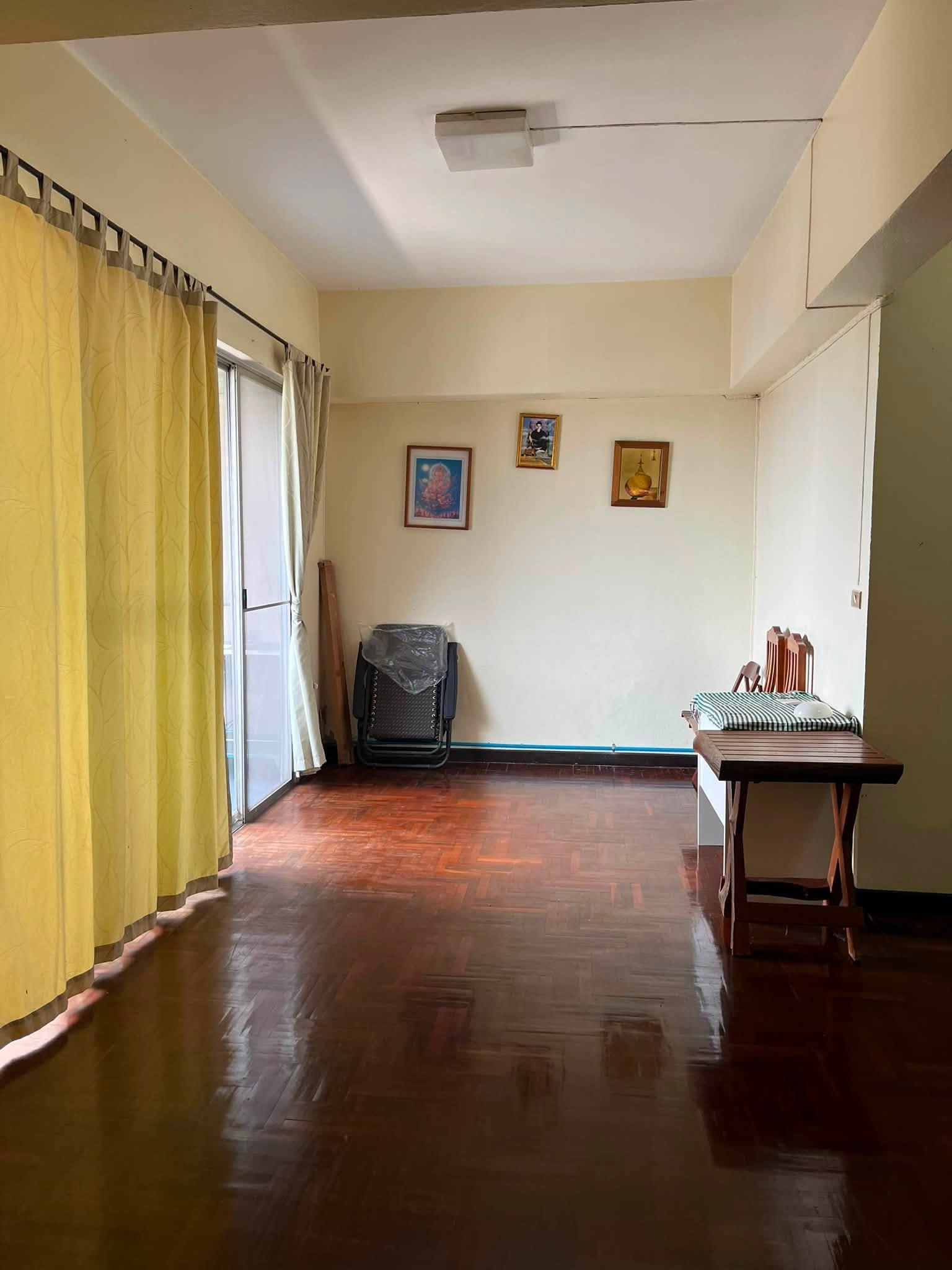 Condo for sale, Supawadi Tower, special price 2.5 million baht.
