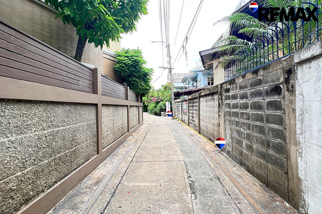 ที่ดินอิสรภาพ 15 ติด ม.ราชภัฏบ้านสมเด็จฯ 81 ตร.ว. ทำหอพัก Art Gallery น่าซื้อเก็บ ราคาพิเศษ 9.8 ล้าน  – รูปที่ 2