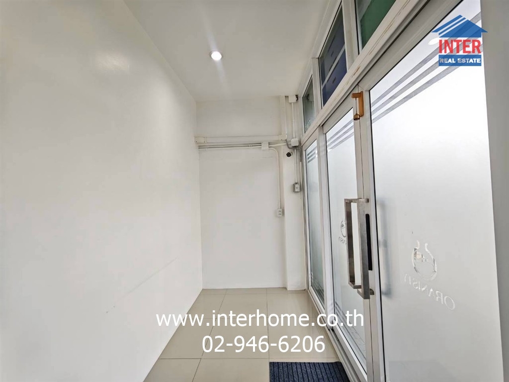 Commercial building, 4.5 floors, 22.2 sq m. Commercial building, Soi Liab Khlong Song 20 Near Fashion Island Mall Along Khlong Song Road, Ramintra Road, Khlong Sam Wa District, Bangkok – รูปที่ 3