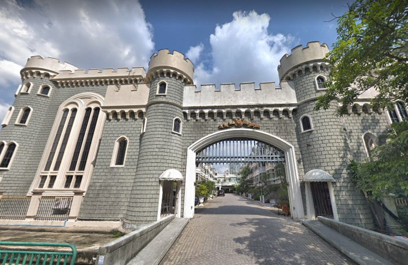 KT387 4-story luxury townhome for rent, Chicha Castle project in the heart of Sukhumvit 31, SWU Prasarnmit University, near many international schools. Asoke and Phrom Phong areas Surrounded by shopping centers such as Terminal 21 Asoke, EmQuartier. (EmQu KT387 4-story luxury townhome for rent, Chicha Castle project in the heart of Sukhumvit 31, SWU Prasarnmit University, near many international schools. Asoke and Phrom Phong areas Surrounded by shopping centers such as Terminal 21 Asoke, EmQuartier. (EmQu