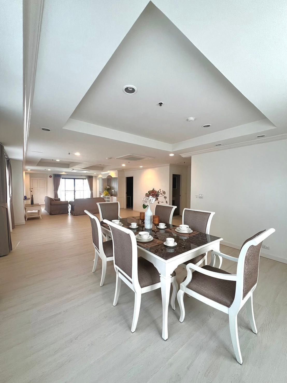 GP Grande Tower Sukumvit23 for rent 400 sqm 4beds 4baths 220,000 per month – รูปที่ 2