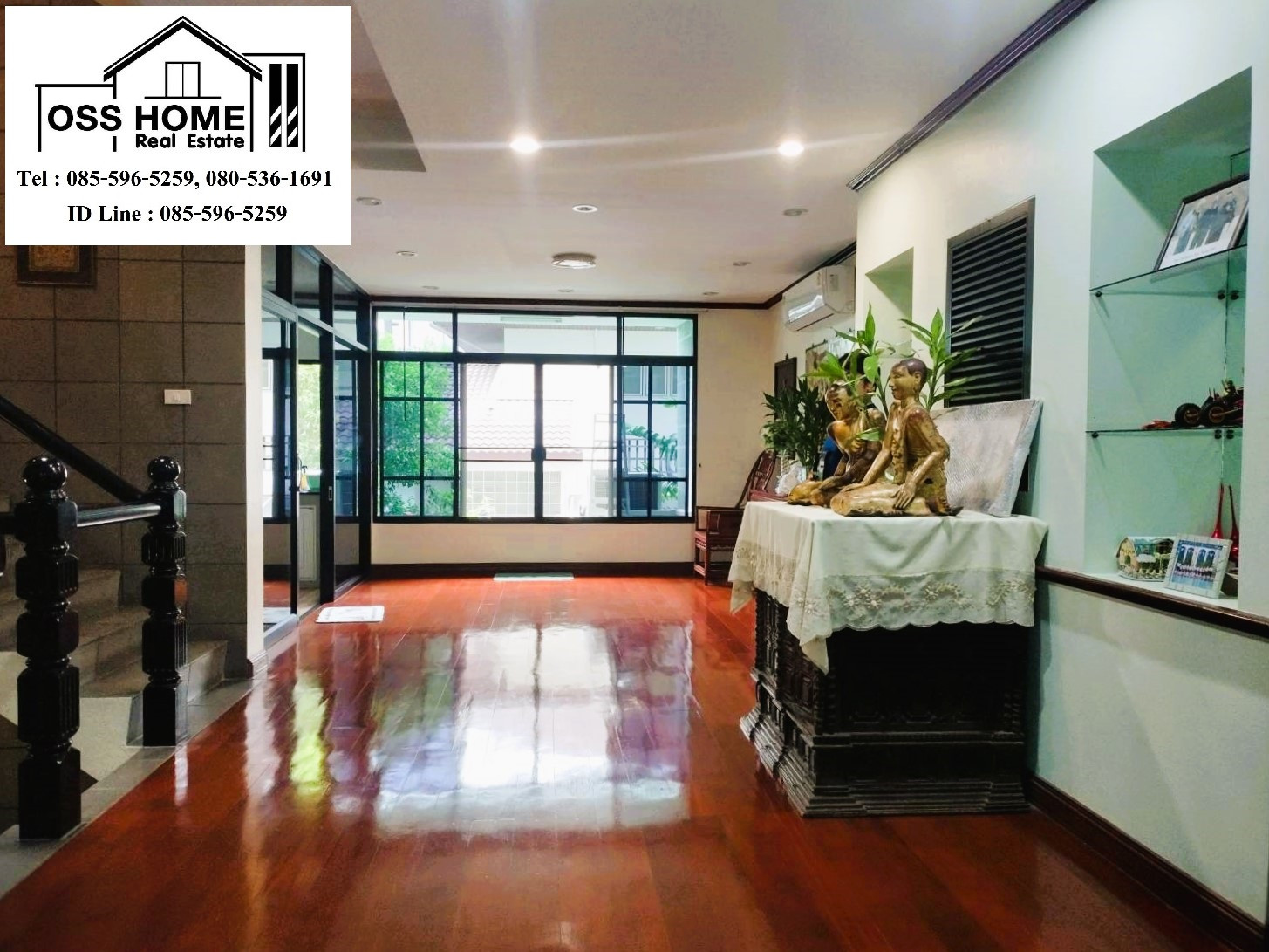 KT387 4-story luxury townhome for rent, Chicha Castle project in the heart of Sukhumvit 31, SWU Prasarnmit University, near many international schools. Asoke and Phrom Phong areas Surrounded by shopping centers such as Terminal 21 Asoke, EmQuartier. (EmQu