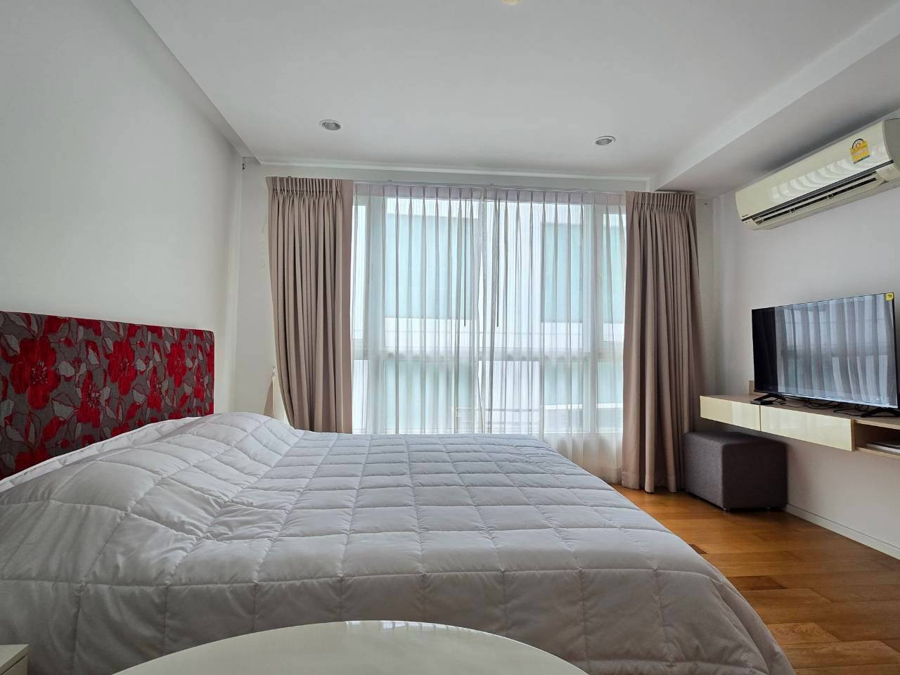 15 Sukhumvit Residence !! Shocking Price 3.1 Million, selling at a loss urgently. 15 Sukhumvit Residence !! Shocking Price 3.1 Million, selling at a loss urgently.