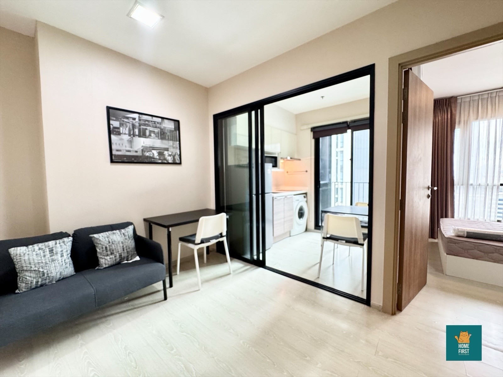 Condolette Midst Rama 9, fully furnished, 1 bedroom, 30 sq m., 15,000 baht.