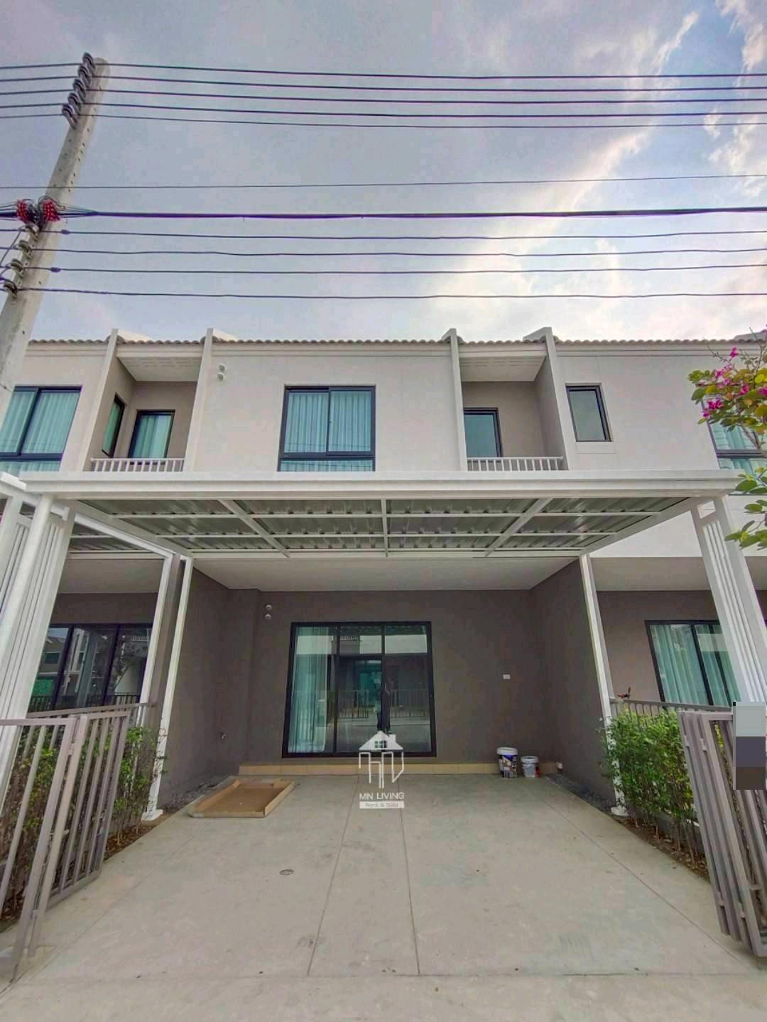 Townhome for rent near Bangkok University, near Thammasat University, Rangsit, Siamese Blossom Phahon - Vibhavadi project. Townhome for rent near Bangkok University, near Thammasat University, Rangsit, Siamese Blossom Phahon - Vibhavadi project.