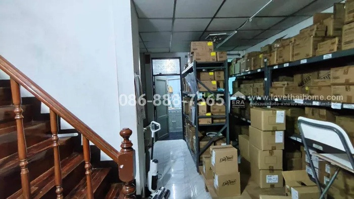 ขายทาวน์เฮ้าส์ ลาดพร้าว18 หมู่บ้านอยู่เจริญพัฒนา พื้นที่ 24.6 ตรว. ทำเลทองรัชดา-จตุจักร ใจกลางเมือง ราคา 5.5 ล้าน โอกาสทองของคนอยกามีบ้านในเมือง อยู่เองก็ดีปล่อยเช่าก็ได้ – รูปที่ 3