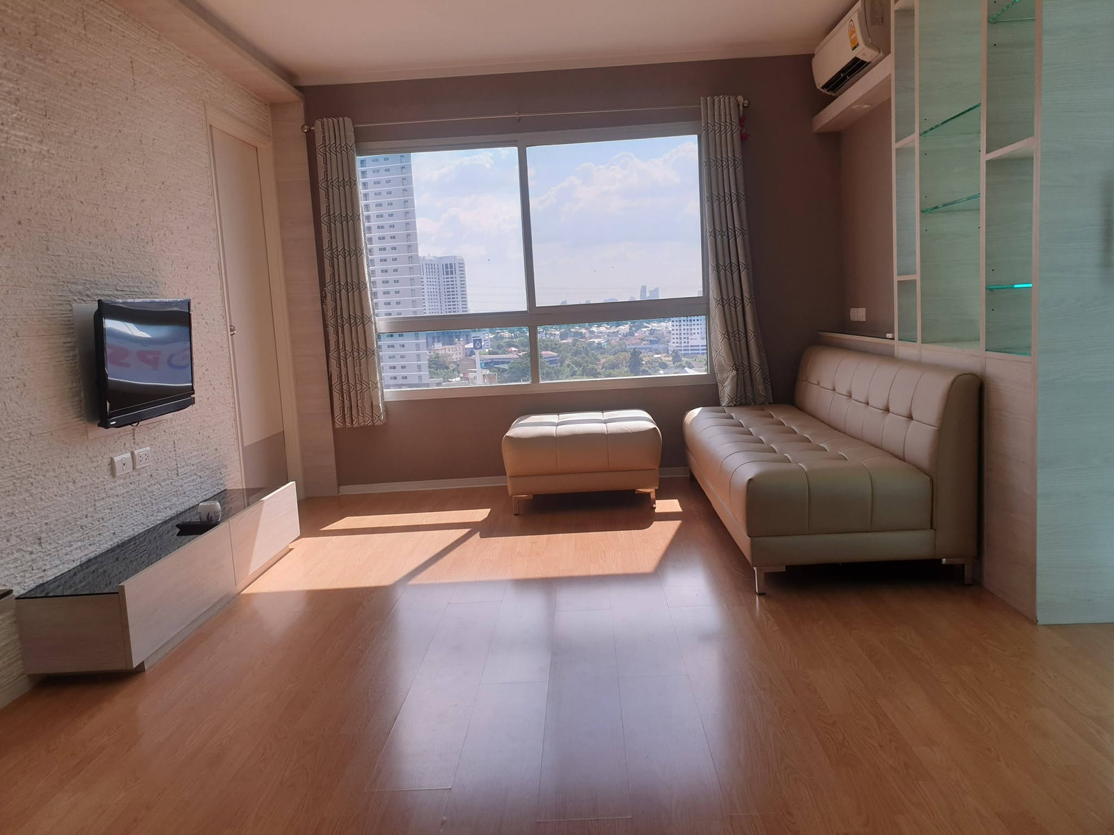 🔥 Lumpini Place Srinakarin-Hua Mak Station 📍 near Hua Mak Airport Link and MRT Hua Mak Station 🔥 2 bedrooms | 2 bathrooms