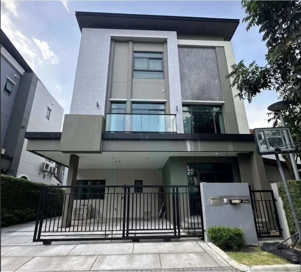 🏡 **ขายขาดทุน บ้านหรู 3 ชั้น THE GENTRY SUKHUMVIT 101 ย่านสุขุมวิท 59วา ใกล้ BTS ปุณณวิถี ประมาณ 1.5 กม. Tel. 084-694-8888 🏡 **ขายขาดทุน บ้านหรู 3 ชั้น THE GENTRY SUKHUMVIT 101 ย่านสุขุมวิท 59วา ใกล้ BTS ปุณณวิถี ประมาณ 1.5 กม. Tel. 084-694-8888
