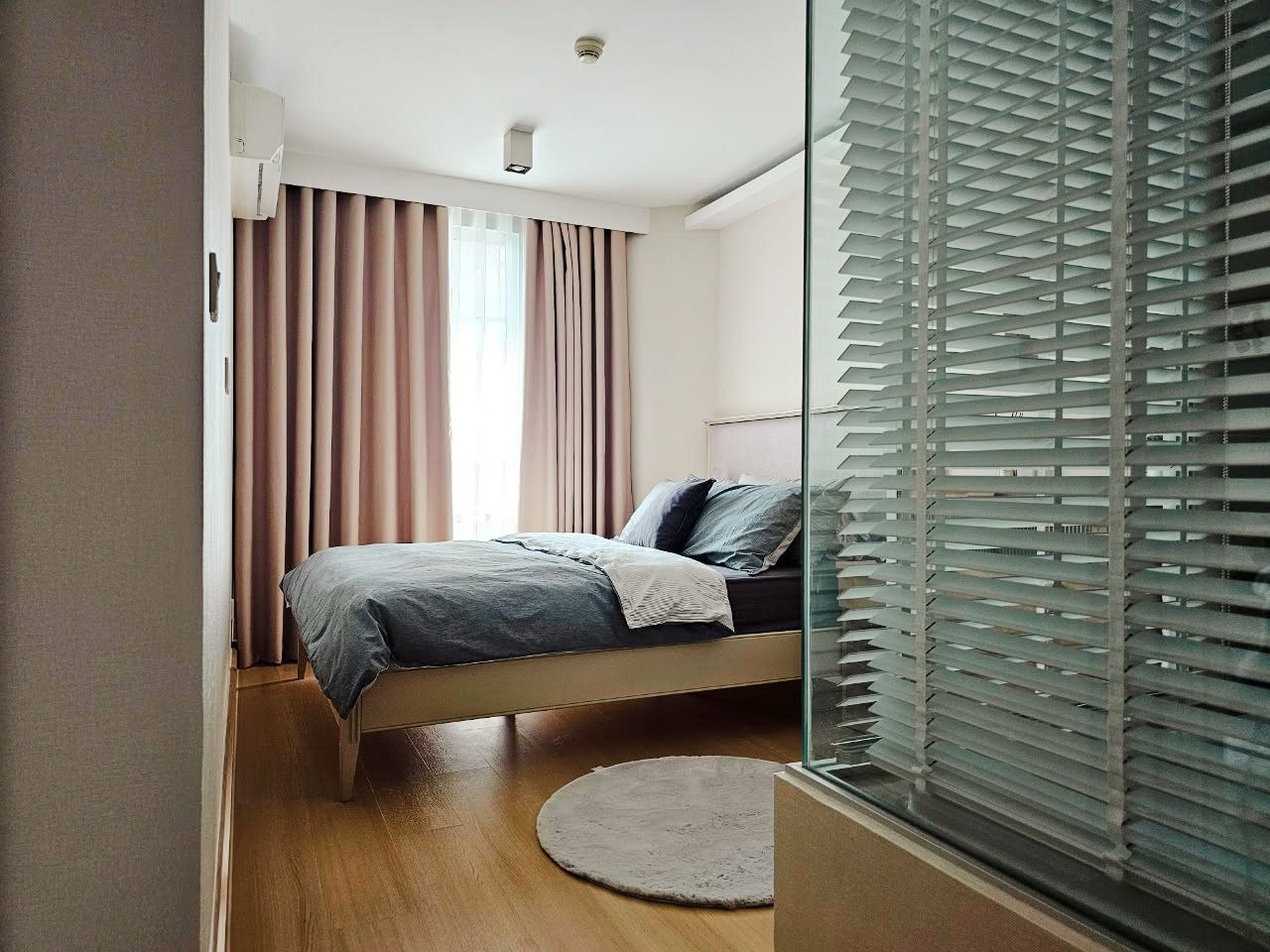 Pet-friendly condo for rent, Maestro Sukhumvit39, 1 bed 1 bath with bathtub. Pet-friendly condo for rent, Maestro Sukhumvit39, 1 bed 1 bath with bathtub.