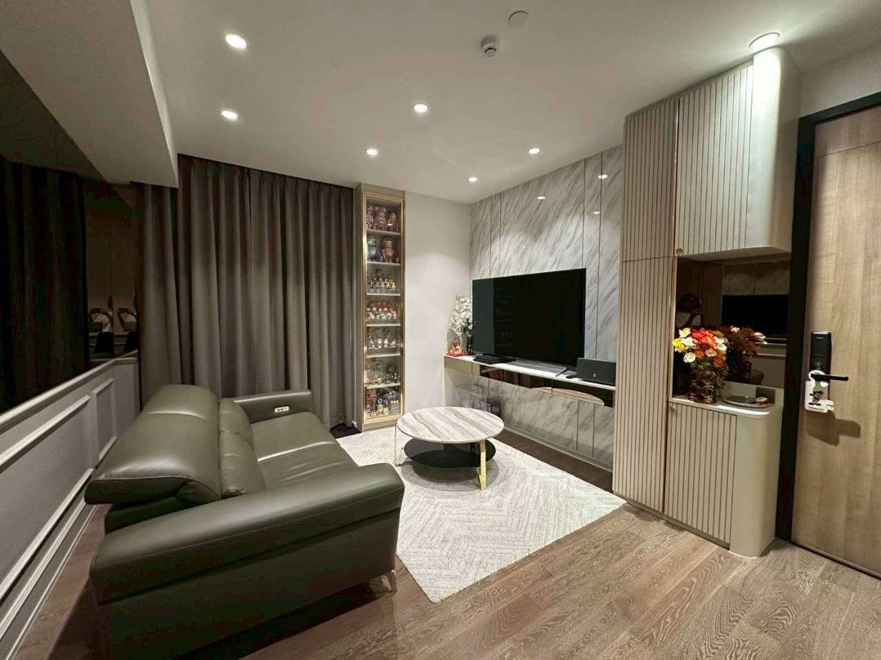 Muniq Sukhumvit 23 | Luxury Condominium |เลี้ยงสัตว์ได้ 🐶🐱 Muniq Sukhumvit 23 | Luxury Condominium |เลี้ยงสัตว์ได้ 🐶🐱