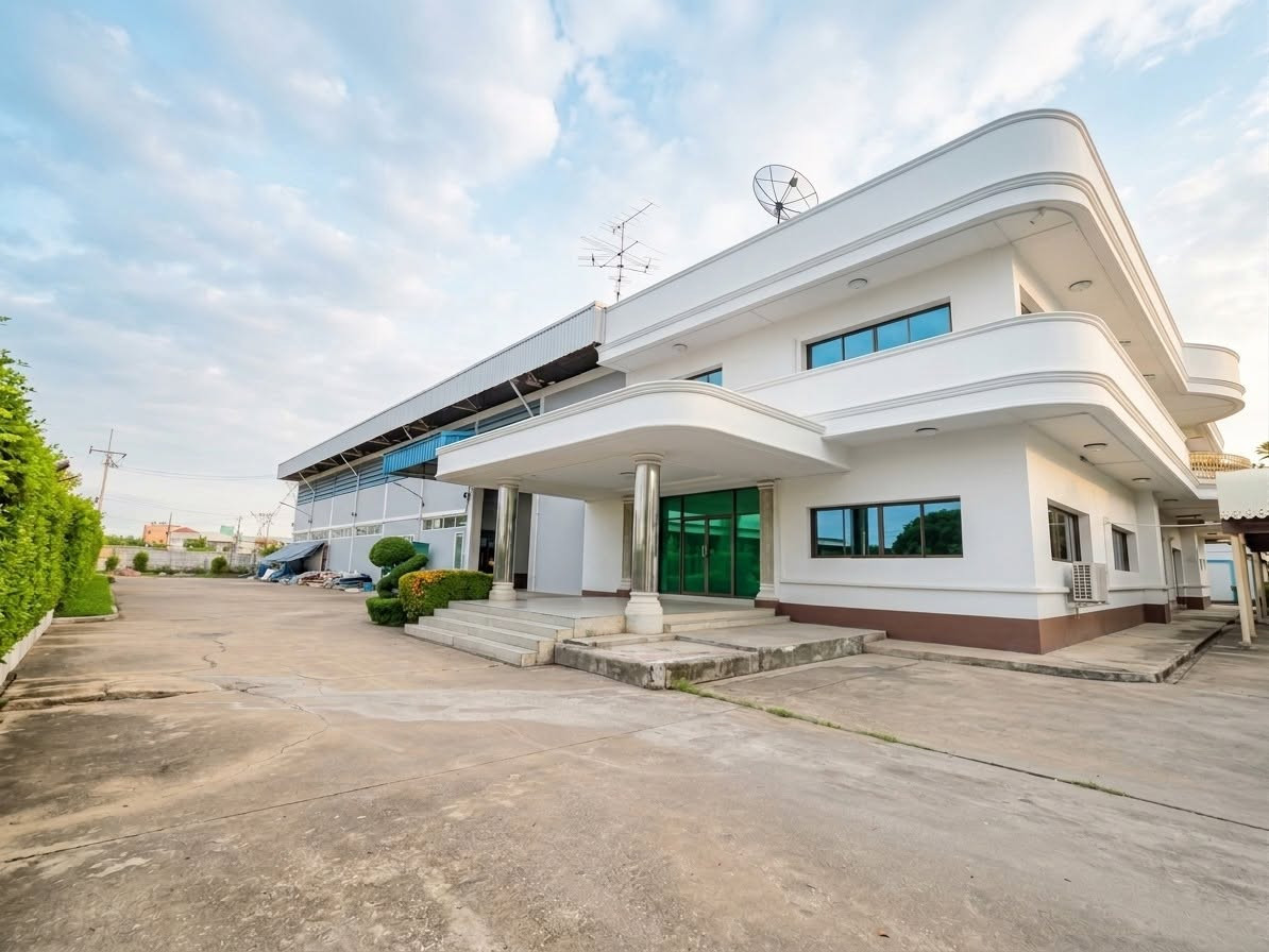 Factory for sale with license, Factory 4, Theparak Km. 9, Samut Prakan.