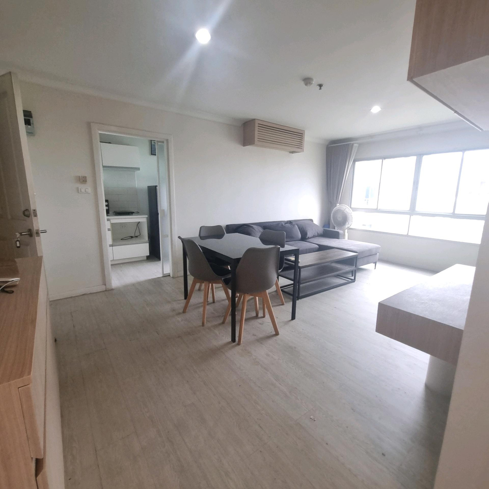 lumpini place rama9 ratchada 70sqm.2 bed 2 bath 25000 only per month line paolin1 lumpini place rama9 ratchada 70sqm.2 bed 2 bath 25000 only per month line paolin1