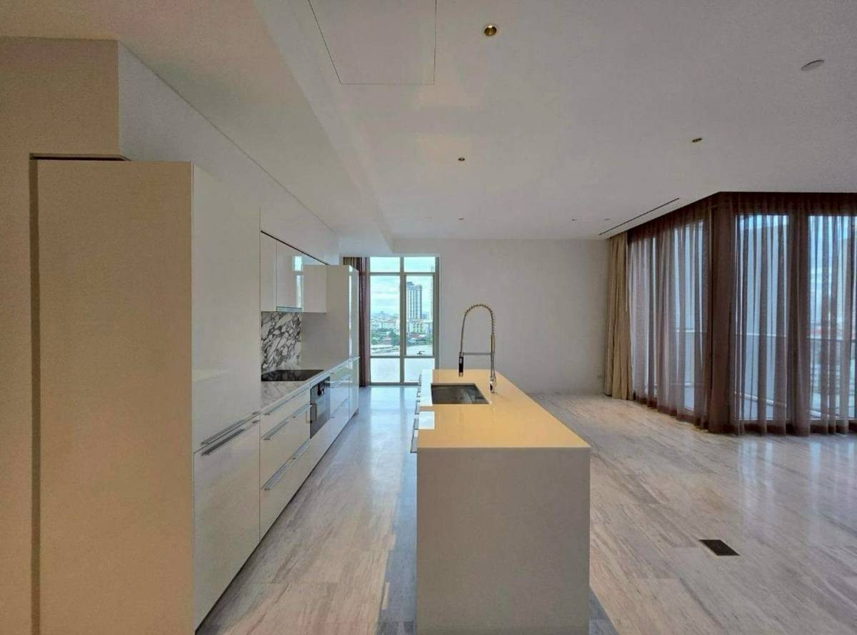 Four Season l 2 b 2b 129 Sqm. l 210,000 l 36 ล้าน รวมค่าใช้จ่ายวันโอน Four Season l 2 b 2b 129 Sqm. l 210,000 l 36 ล้าน รวมค่าใช้จ่ายวันโอน