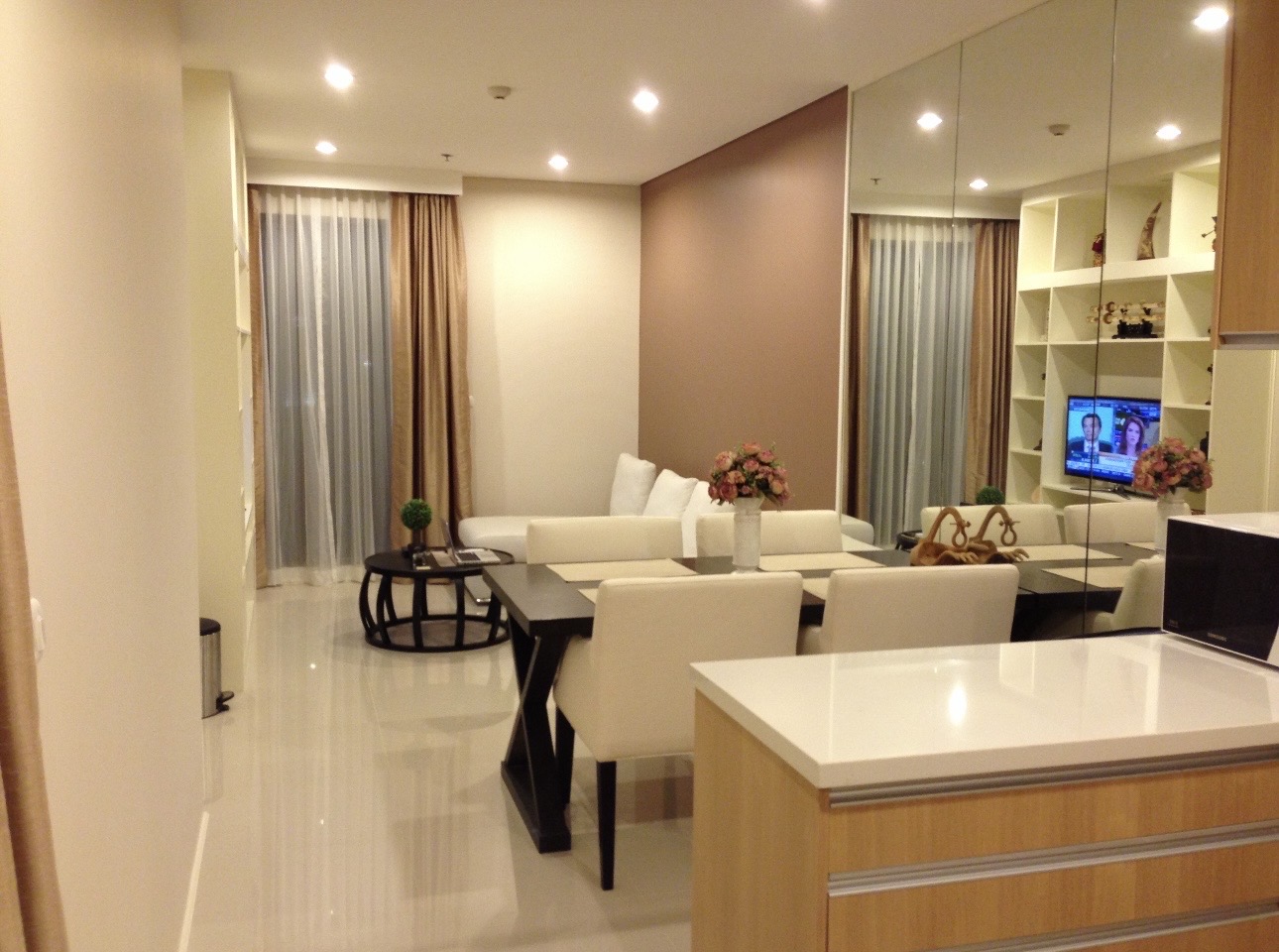 🏙️ ให้เช่า คอนโดห้องใหญ่ 1 Bedroom วิวสูง ย่านอโศก–เพชรบุรี 🏙️ ให้เช่า คอนโดห้องใหญ่ 1 Bedroom วิวสูง ย่านอโศก–เพชรบุรี
