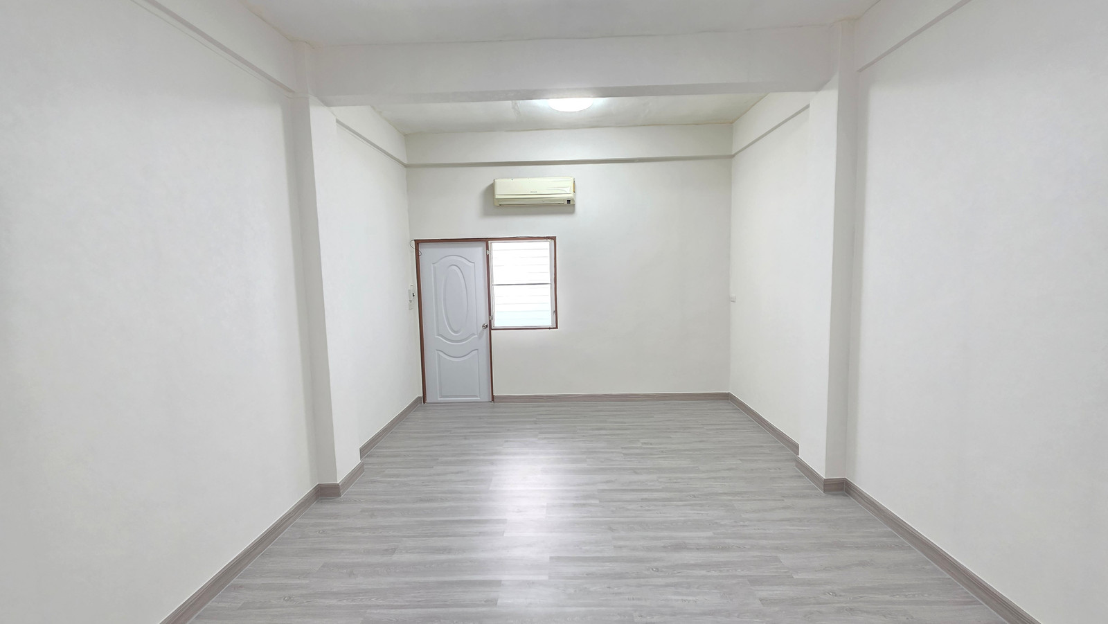 ขายคอนโด รุ่งโรจน์คอนโดเทล เพชรเกษม 81/1 ขนาด 2 ห้องนอน 2 ห้องน้ำ 55 ตรม. – รูปที่ 2
