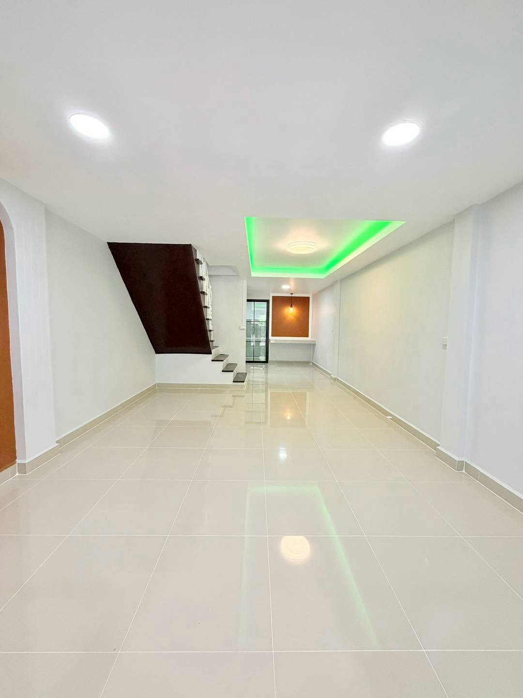 ขายทาวน์เฮ้าส์ 2 ชั้น 17 ตร.ว ซอยเรวดี 57 แยก 2 รีโนเวทใหม่ – รูปที่ 4