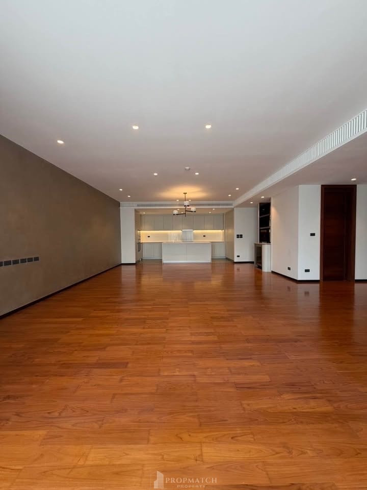 Condo for sale La Citta Delre Thonglor 16 3 Bedroom 4 Bathroom only 39.5 million. Contact 086-795-9997 (Jimmy)