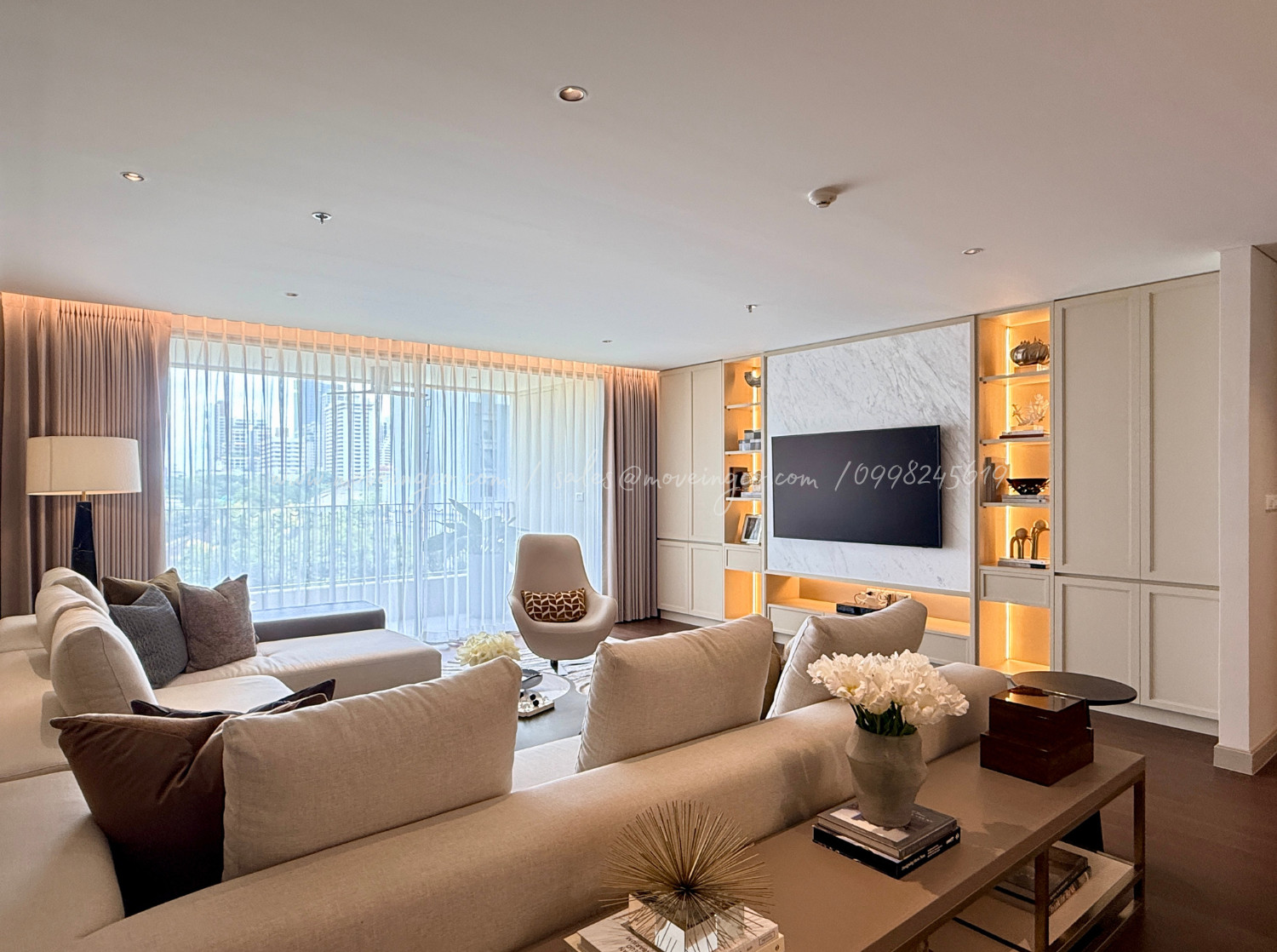 Super Luxury Condo, 3 bedrooms, Starts from 61 MB, pets allowed. Heart of Phrom Phong Super Luxury Condo, 3 bedrooms, Starts from 61 MB, pets allowed. Heart of Phrom Phong