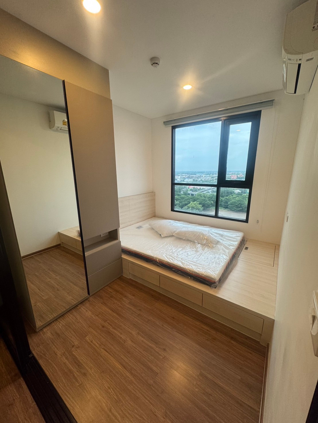 Condo for rent: The Origin Ram 209, beautiful room with electrical appliances. Fully furnished Condo for rent: The Origin Ram 209, beautiful room with electrical appliances. Fully furnished