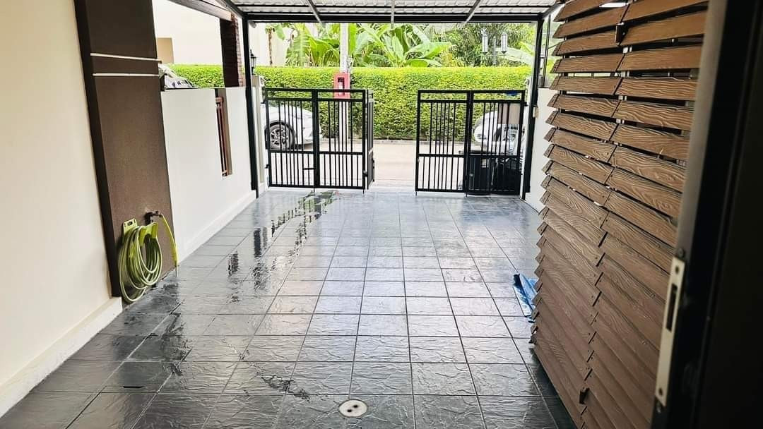 ทำเล MRT บางกระสอ : ขายทาวน์โฮม เปี่ยมสุข รัตนาธิเบศร์ 3 ชั้น 3 นอน 3 น้ำ 1 ห้องนั่งเล่น 1 ห้องรับแขก 1 ห้องครัว ห้องกินข้าว ห้องเก็บของ – รูปที่ 3