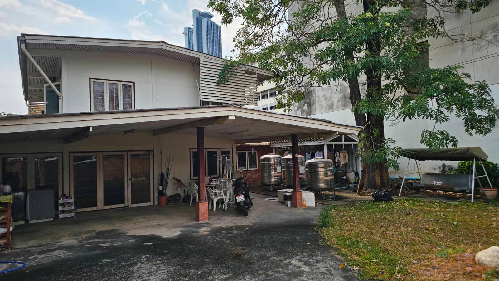 House for rent with land 97 sq m, Sathorn District. House for rent with land 97 sq m, Sathorn District.