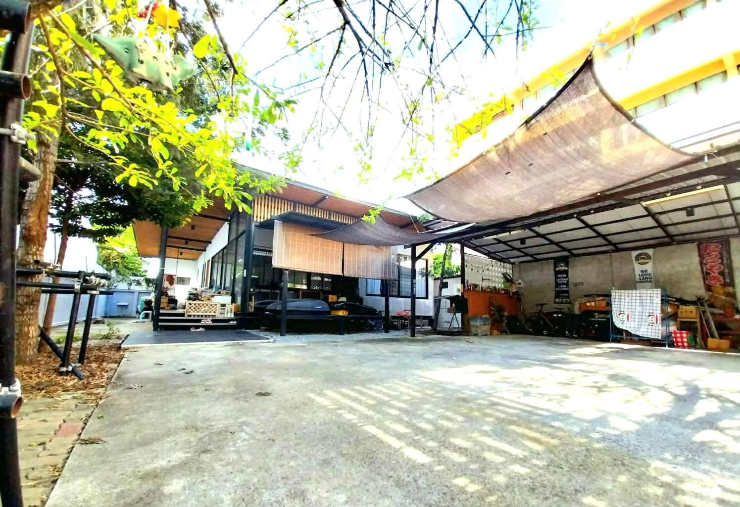 Reduced price of land with buildings, single house, Lat Phrao 71 Reduced price of land with buildings, single house, Lat Phrao 71