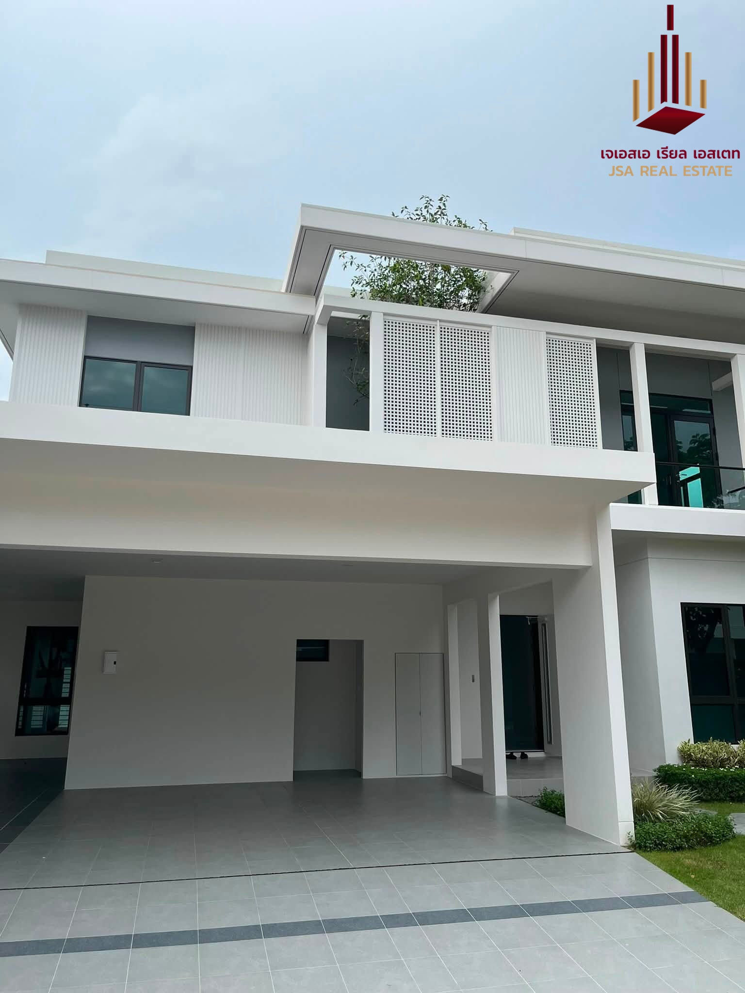 ✨ For Rent: MANTANA Bangna km 15 ✨ 💰 Only 120,000 THB/month ✨ For Rent: MANTANA Bangna km 15 ✨ 💰 Only 120,000 THB/month