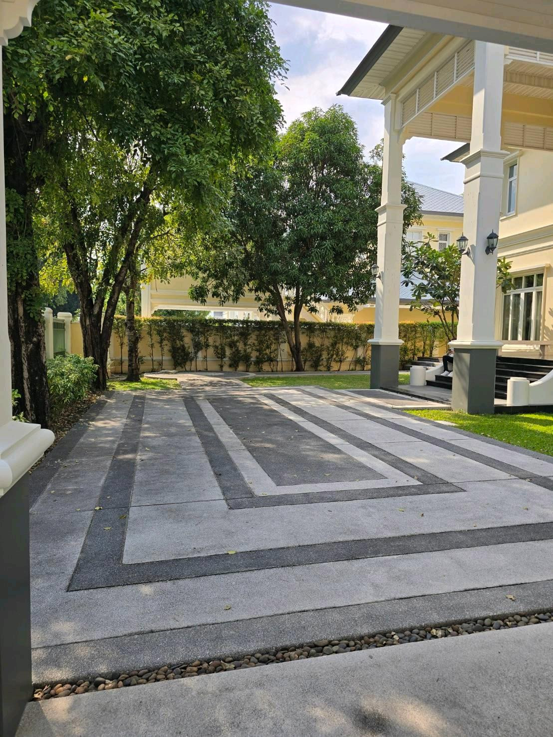 บ้านหรู The Royal Residence เกษตร-นวมินทร์ | Type G 196 ตร.ว. 589.87 ตร.ม. ราคา 75 ล้าน ต่อรองได้ | พร้อมผู้เช่า รับรายได้ทันที 220,000/เดือน – รูปที่ 2
