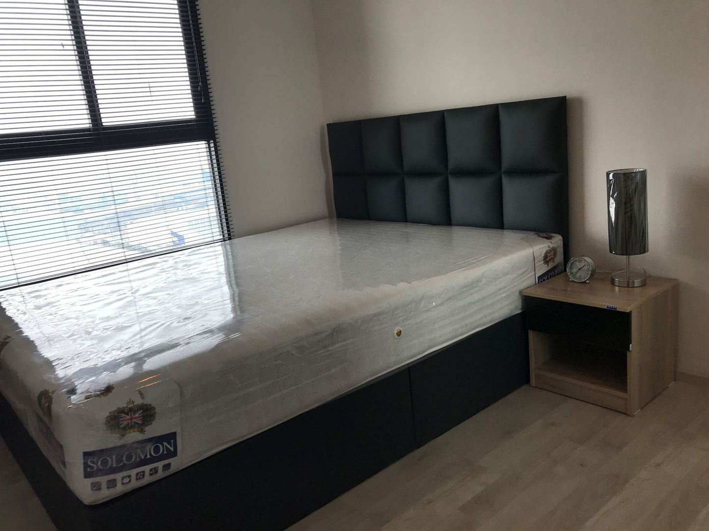 Condo for Rent: Plum Condo Central Station, near Central Westgate Condo for Rent: Plum Condo Central Station, near Central Westgate