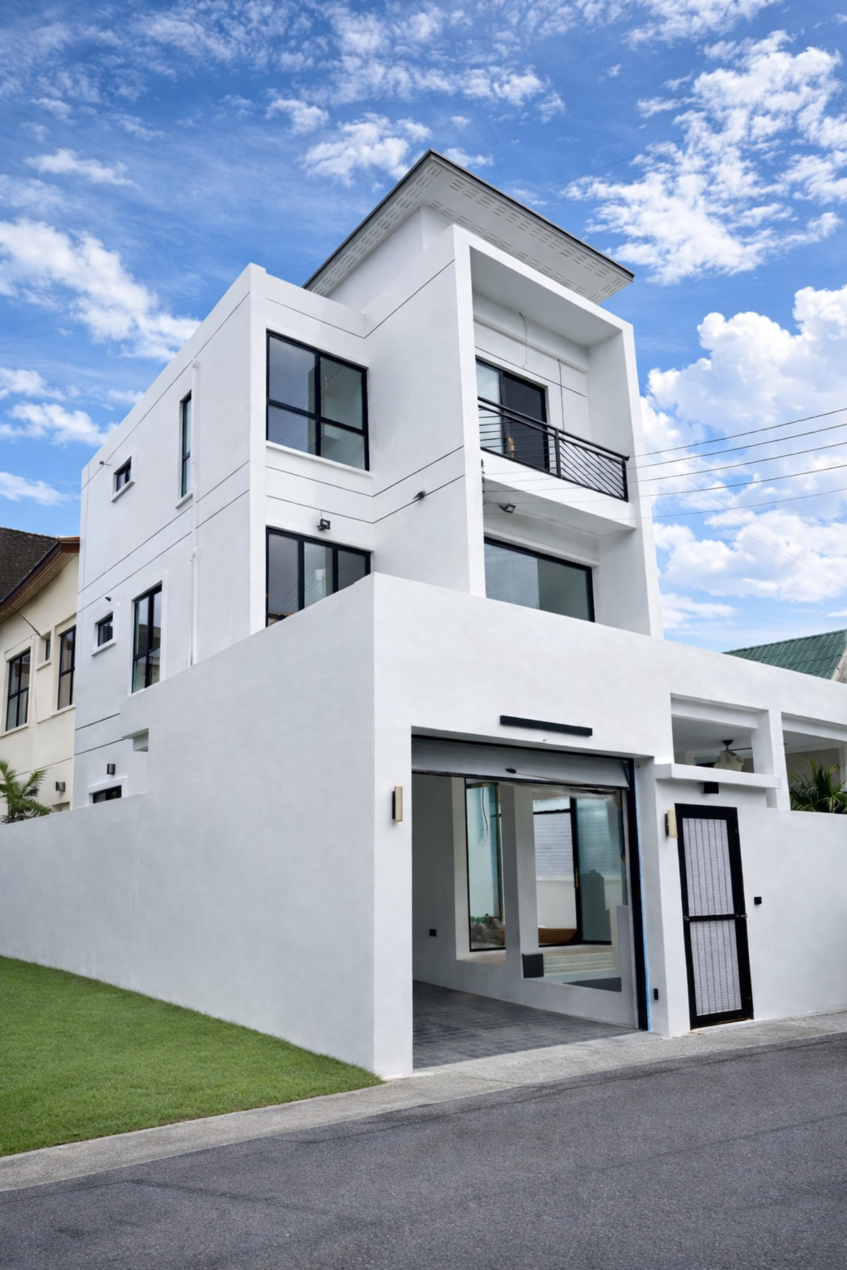 🔥 For rent/sale, 3-story detached house | Minimal Luxury in the heart of Town in Town 🏡✨ 💥 New house, never occupied | Corner unit, opposite the garden | Quiet and private!