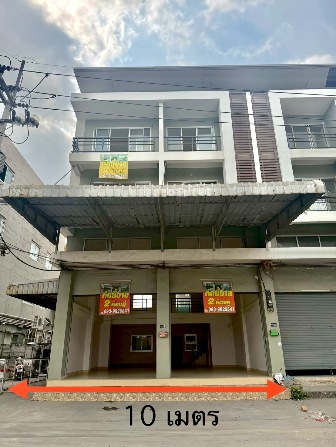Commercial building for sale, 2 units, 3 floors, with mezzanine, good location, near Talad Thai, Khlong Luang District, Pathum Thani Province. Commercial building for sale, 2 units, 3 floors, with mezzanine, good location, near Talad Thai, Khlong Luang District, Pathum Thani Province.