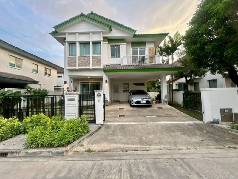 For rent #2-storey detached house for rent / 2-Storey Detached house #Manthana Village On Nut Wongwaen 2 #Near Suvarnabhumi AirportRent fee (negotiable)THB 50,000 for 12 month contractTHB 60,000 for 6 month contractTHB 70,000 for 3 month contractWelcome f