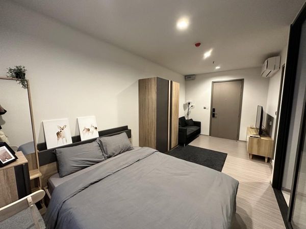 M1799 Condo for rent Life Asoke Hype