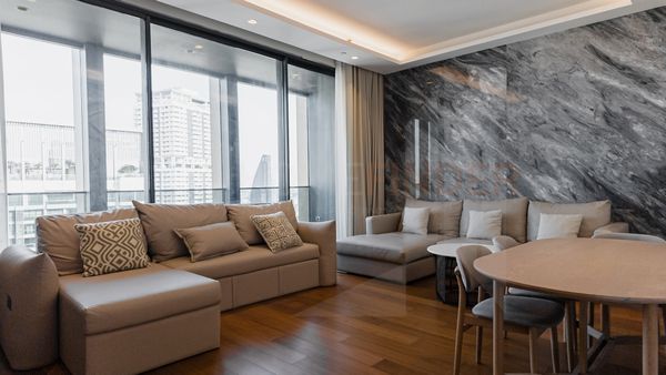 ห้อง 2 Bedroom 102 ตร.ม. พร้อม Private Lift ในพร้อมพงษ์