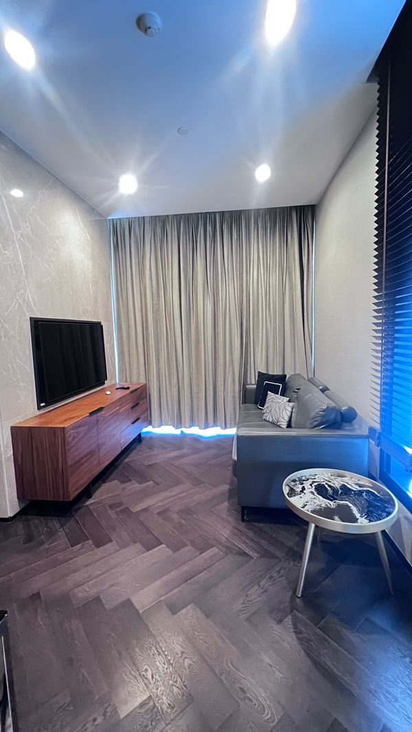 Best Price 🔥For rent The Esse Sukhumvit 36 Luxury room fully furnished high floor city view ready to move in ‼️DS4085 | Line @Dstay
