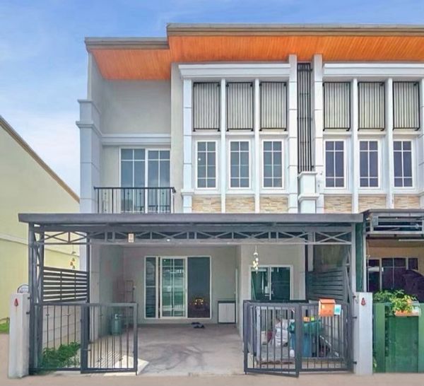 3 New Air Conditioners, Pet-Friendly, 4-Bedroom Townhome, Phibul Songkhram Rd. 