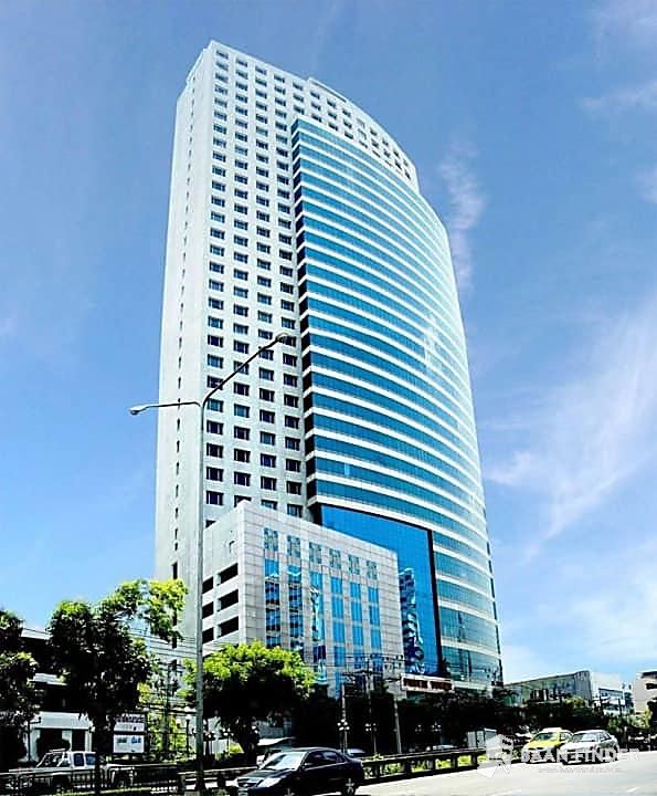 ให้เช่าสำนักงาน อาคารฟอรั่มทาวเวอร์ ชั้น 36 | 572 ตร.ม. ทั้งชั้นมีเพียง 1 Office ทำเลดี ใกล้ MRT ห้วยขวาง 500 ม.