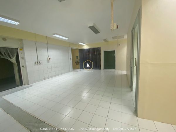 Warehouse for rent, separated storage room, has a refrigerator, Chaengwattana, Sri Saman, Pak Kret, Nonthaburi, size 300 sq m.