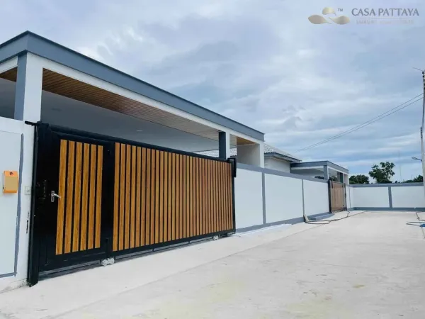 Luxury Pool Villa for Sale - Soi Siam near Mabprachan Lake