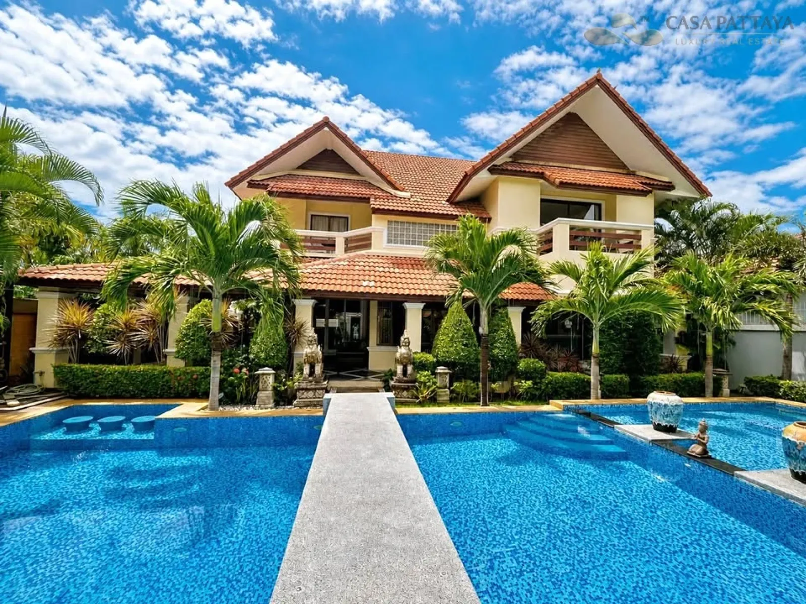 ให้เช่าพูลวิลล่าหรู 4 ห้องนอน ทำเลจอมเทียน (View Talay Villas)