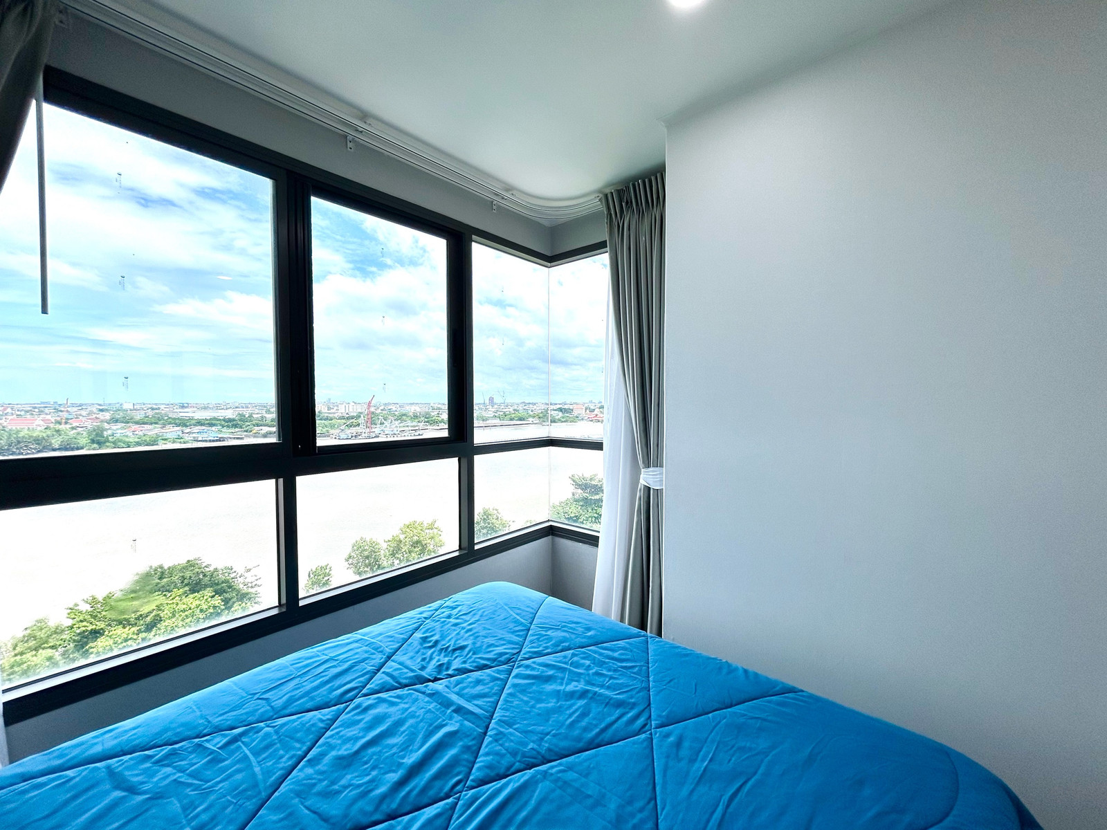 Condo for rent, resort style, Chao Phraya River view 𝐔 𝐃𝐞𝐥𝐢𝐠𝐡𝐭 𝐑𝐞𝐬𝐢𝐝𝐞𝐧𝐜𝐞 Price 𝟑𝟎,𝟎𝟎𝟎 baht Condo amenities - Swimming pool Condo for rent, resort style, Chao Phraya River view 𝐔 𝐃𝐞𝐥𝐢𝐠𝐡𝐭 𝐑𝐞𝐬𝐢𝐝𝐞𝐧𝐜𝐞 Price 𝟑𝟎,𝟎𝟎𝟎 baht Condo amenities - Swimming pool