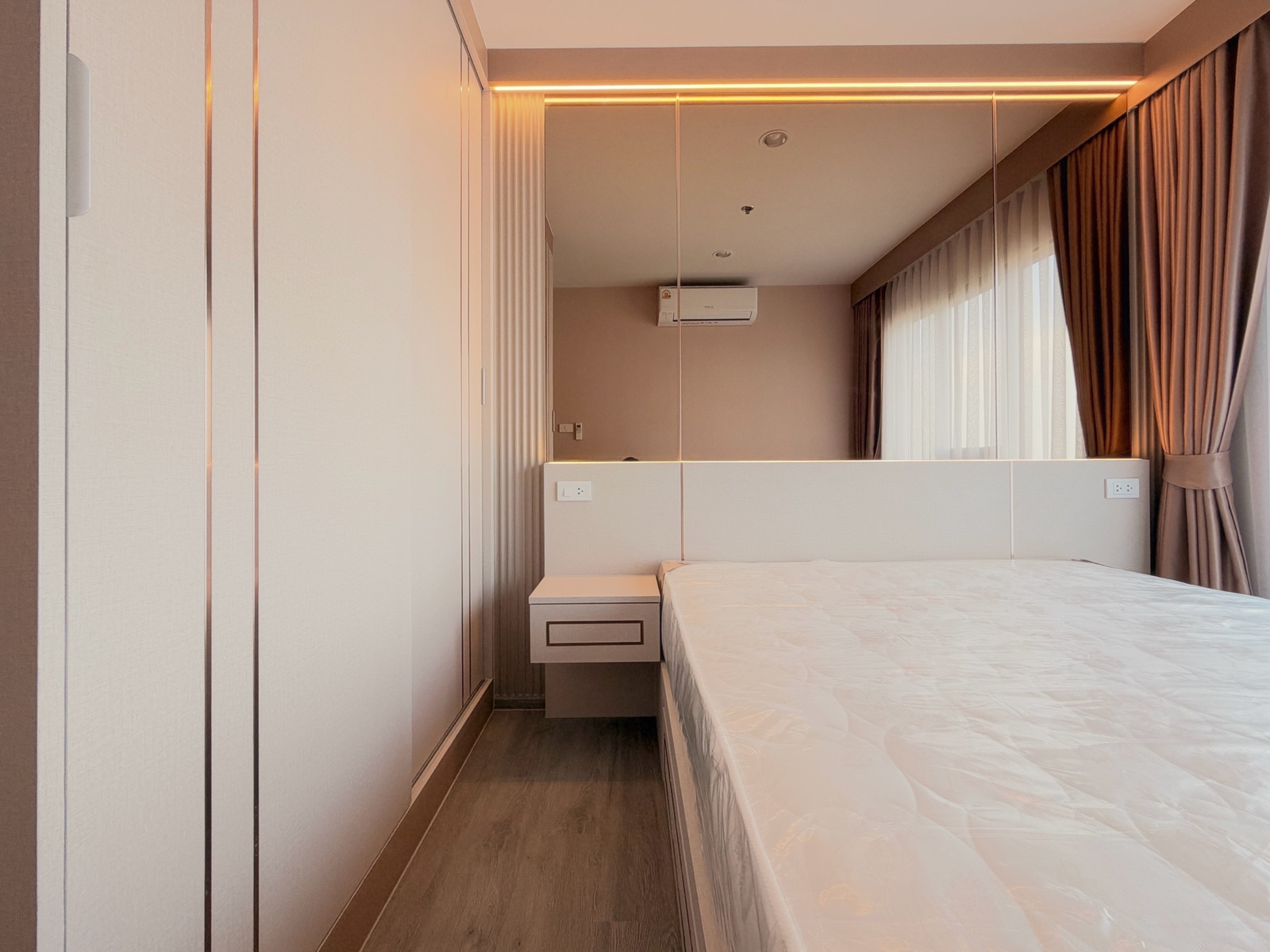 🏙️ ให้เช่า Regent Home Wutthakat  พร้อมอยู่ ใกล้ bts วุฒากาศ 180 เมตร l กั้นครัว มีเตาไฟฟ้า ที่ดูดควัน – รูปที่ 3