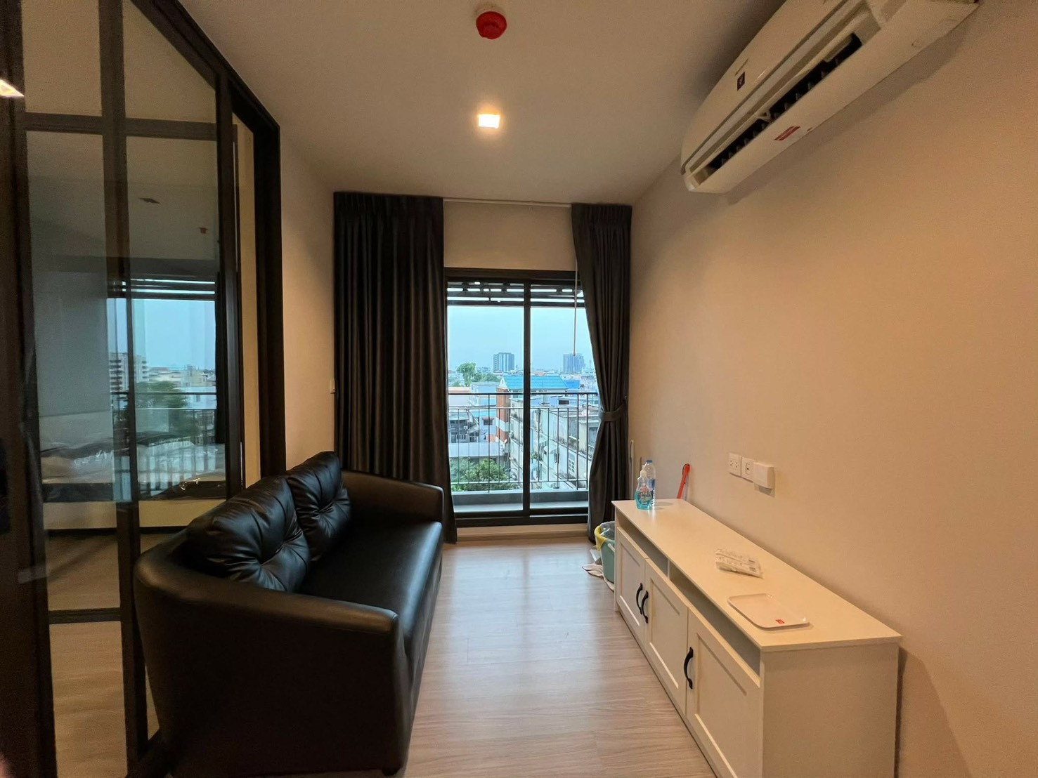 ⭐️ Life Sathorn Sierra ⭐️ 1 BED 1 BATH beautiful room for rent. Decorated and ready to move in