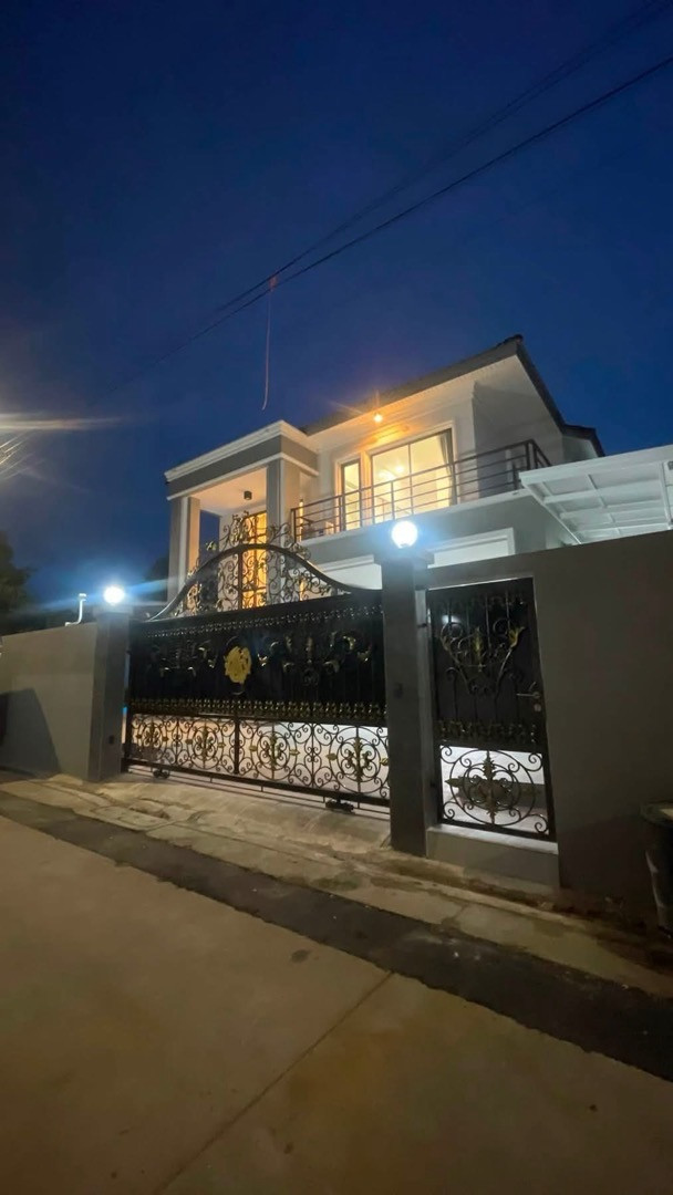 Single house for rent🔥 pool villa🔥2 floors🔥 5 bedrooms🔥4 bathrooms🔥R278-5