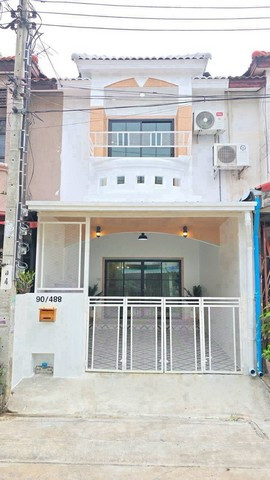 2-story townhouse for sale, Piyawararom Village, Phase 1, area 16 sq m., 3 bedrooms, good location near IQ Market. 2-story townhouse for sale, Piyawararom Village, Phase 1, area 16 sq m., 3 bedrooms, good location near IQ Market.
