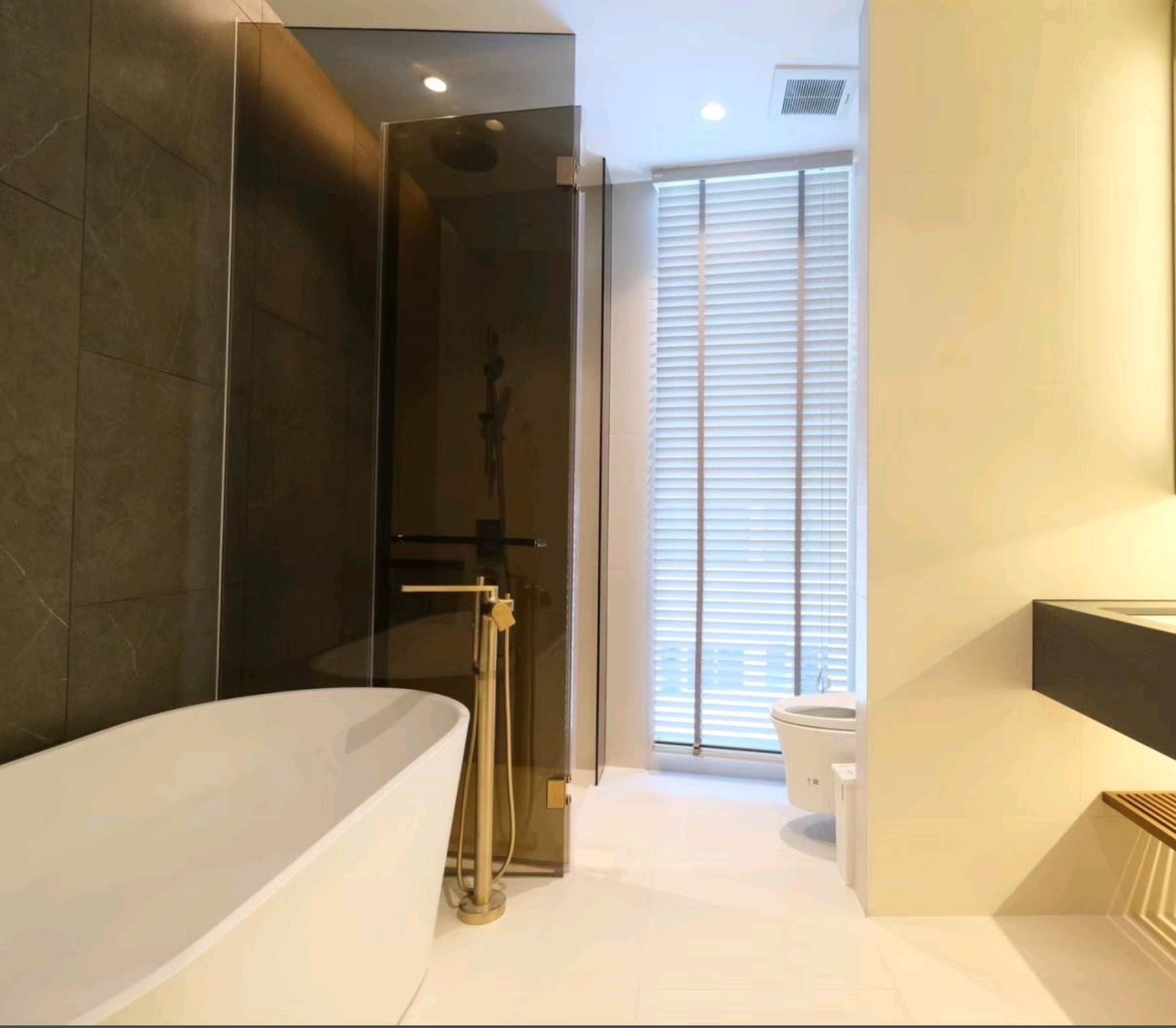 the Estelle Promphong 160 sq.m. Please Add Line ID @806qphgn o8415o5483